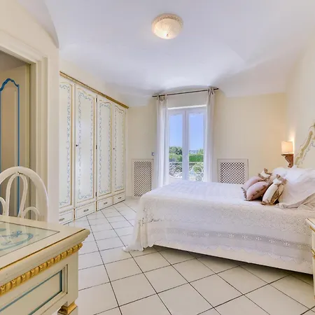 Villa Formica, A Due Passi Dal Mare *